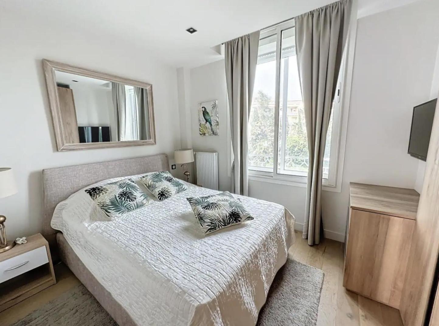 Appartement Luxurious 3-bedroom With Stunning Sea View *