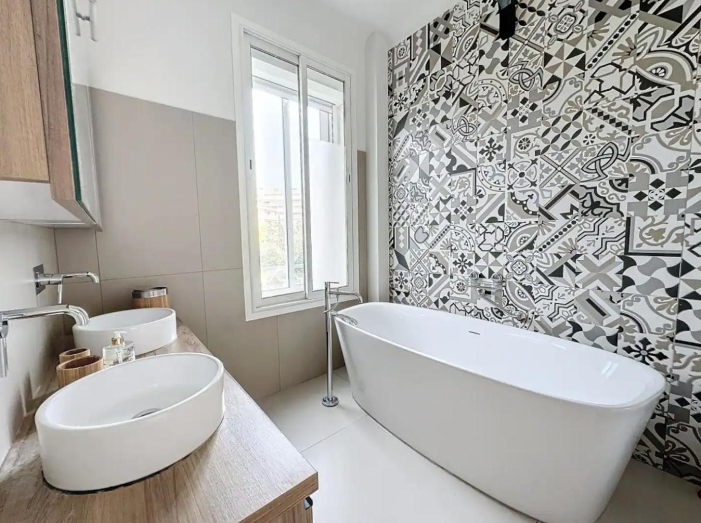 Luxurious 3-bedroom With Stunning Sea View Appartement